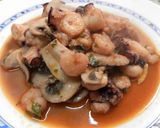 Foto del paso 6 de la receta Pulpo con champiñones y gambas