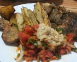 Foto del paso 5 de la receta: Carne al horno con papas y batatas con salsa schug