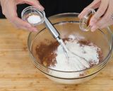 Foto langkah ke 2 dari resep Fudgy Cookie Brownies Tanpa Mixer: Satu Gigit Tiga Tekstur!.