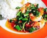 รูปขั้นตอนการทำที่ 1 ของ ข้าวกะเพรากุ้งใหญ่ไข่ดาว