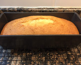 Foto del paso 12 de la receta Bizcocho de coco y lima con glaseado de coco rosa