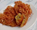 Foto langkah ke 4 dari resep Pisang Goreng Kremes Merah Putih.
