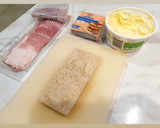Sajtos roló bacon-be göngyölve recept fázis 1 fotója