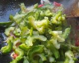 Foto langkah ke 3 dari resep Oseng Pare Pedas Rumahan.