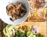 รูปขั้นตอนการทำที่ 2 ของ ลาบไก่ทอด