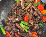 A picture of step 8 of Mongolian Beef.