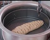 A picture of step 6 of Creamy chicken bread.