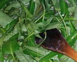 Foto langkah ke 2 dari resep Tumis kangkung.