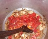 A picture of step 4 of Chicken daal.