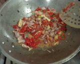 Foto langkah ke 2 dari resep Sambel Teri Tomat Alamee.