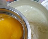 Foto langkah ke 3 dari resep Lemon Cake Tabur Keju.