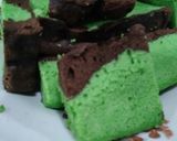 Foto langkah ke 6 dari resep Brownis kukus pandan coklat.