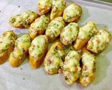 Hình bước làm 3 của món Bánh mì nướng sốt tôm