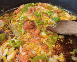 Foto del paso 3 de la receta: Estofado de patatas con chorizo patatero