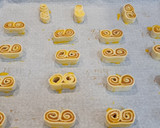 Foto del paso 3 de la receta: Palmeritas lotus bañadas en chocolate