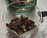 A picture of step 5 of "Royal Kesariya Date Thandai (Sugar-Free Version)".