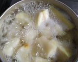 Foto langkah ke 2 dari resep Singkong goreng empuk mereka.