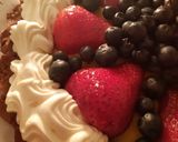 Foto del paso 6 de la receta: Tarta de maracuyá y chocolate con frutos rojos
