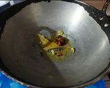A picture of step 2 of Echor er Torkari or Echor er Dalna (Kathal ki Sabzi).