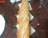 Foto del paso 7 de la receta: Super bocadillo de lomo adobado con verduras, queso y mayonesa