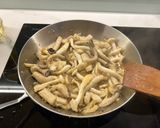 A picture of step 3 of Vegetarian Mushroom Rice Porridge.