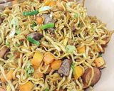 Foto langkah ke 5 dari resep Mie Goreng Ati.