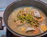 Foto del paso 6 de la receta: Merluza en salsa verde con frutos secos