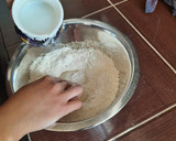 Foto del paso 3 de la receta: Bollitos rellenos de queso (con masa madre)