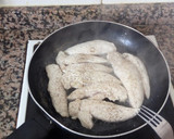 Foto del paso 3 de la receta: Solomillo de pollo al ajo