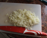 Foto del paso 5 de la receta: Filete de Lubina a la plancha, con salsa de limón, lima y miel, acompañado de ensalada de rúcula, manzana roja y aceitunas negras