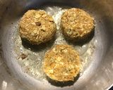 Foto del paso 4 de la receta: Torticas de garbanzos y granola