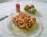 Foto langkah ke 7 dari resep Cinamon Apple Roll .