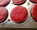 Strawberry cupcake recipe step 2 photo