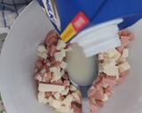 Foto langkah ke 4 dari resep Pizza Sosis Keju Kilat.