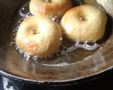 Foto langkah ke 9 dari resep Donat Ubi Kuning.