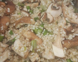 Foto del paso 3 de la receta: Risotto de espárragos, champiñones, setas y....trufa!! 😍