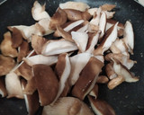 Foto del paso 1 de la receta: Shiitake caramelizadas