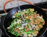 A picture of step 2 of Mix vegetable soup.