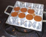Foto langkah ke 4 dari resep Kue Coklat Simpel (By: Dita Prandesta).
