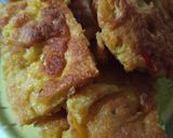 Foto langkah ke 2 dari resep Telur Dadar Tepung Roti.