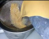 A picture of step 3 of Cardamon Tea.