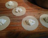 Foto del paso 5 de la receta: Capelettini de ricotta y pollo masa casera y económica🍝