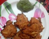 A picture of step 5 of Potato onion pakoda.