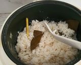 Foto langkah ke 1 dari resep Nasi Kulit Ayam dan Jukut Goreng.