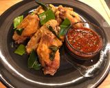 รูปขั้นตอนการทำที่ 6 ของ ปีกไก่ทอดเกลือ สูตรไร้แป้ง กร๊อบกรอบ