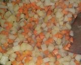 Foto langkah ke 1 dari resep Risol menul isi rogout sayur.