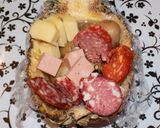 Foto del paso 7 de la receta: Picada servida en tabla o dentro de un anana