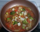 Foto langkah ke 8 dari resep Ikan Bawal Goreng Asam Manis Pedas.