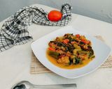 Foto langkah ke 5 dari resep Tongkol Terong Pedas Kuah Santan.
