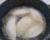 Foto langkah ke 5 dari resep Cireng Isi Ayam Suwir Pedas.